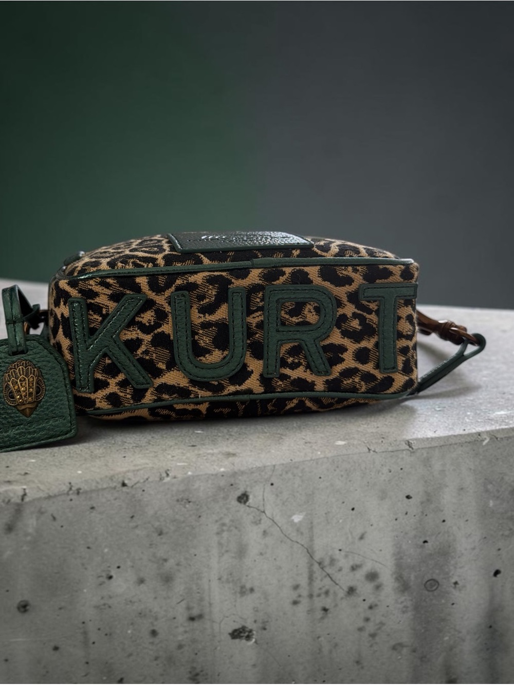 Kurt Geiger London Southbank Small Camera Crossbody Bag - Picture 3 of 9